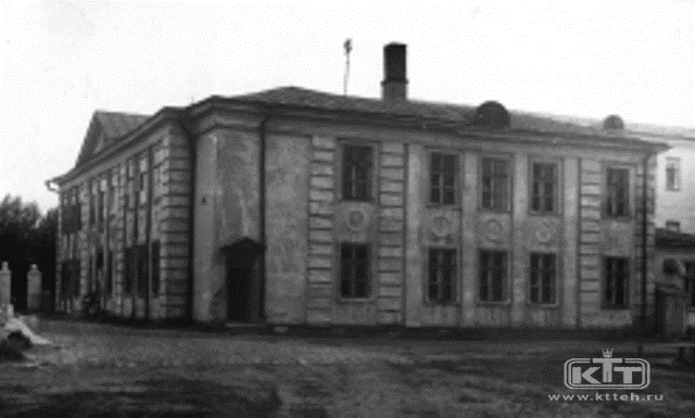 Здание техникума. 1960 год.